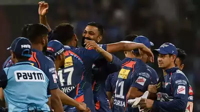 IPL 2023 प्लेऑफ क्वालीफिकेशन:  लखनऊ सुपर जायंट्स ने मुंबई इंडियंस को हराया मैच, 5 रनों से हरने के बा