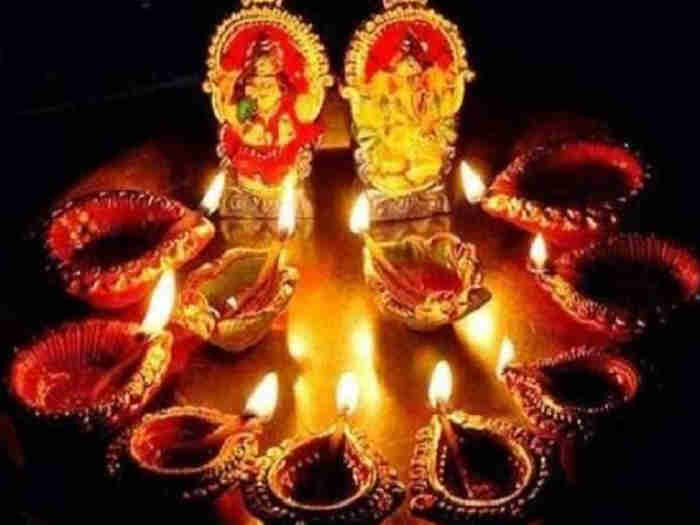 Preparation to welcome Goddess Lakshmi: Three beliefs and auspicious time to donate lamp for Yamraj,