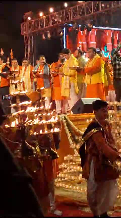 Deep Utsav took place across the country. More than one lakh lamps were lit in Ayodhya, the doors of